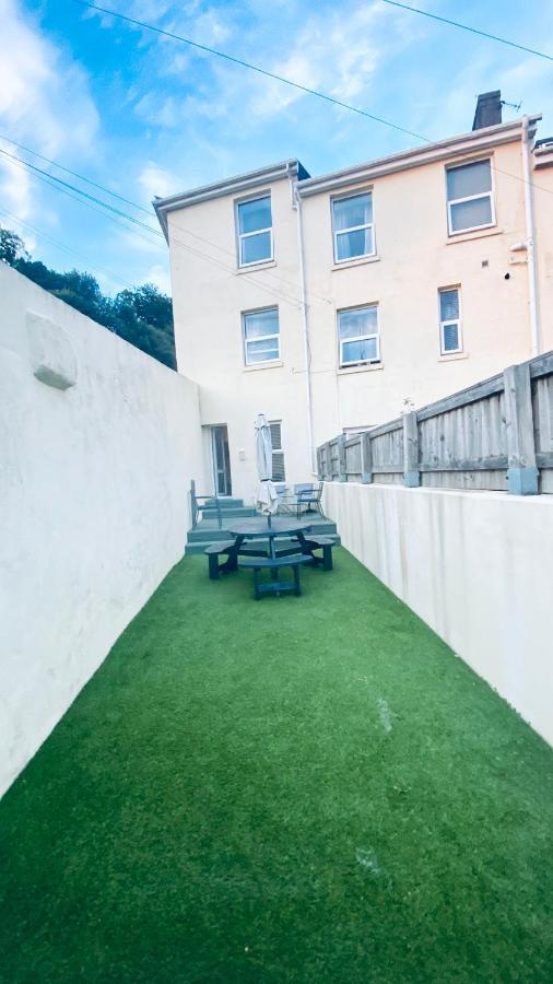 The Bonting Beautiful Three Bed Townhouse Near Harbour And Beach 托基 外观 照片