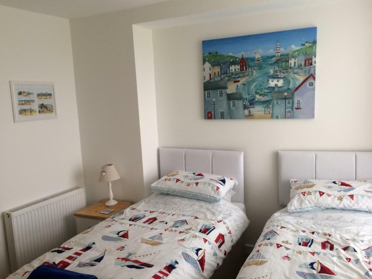The Bonting Beautiful Three Bed Townhouse Near Harbour And Beach 托基 外观 照片