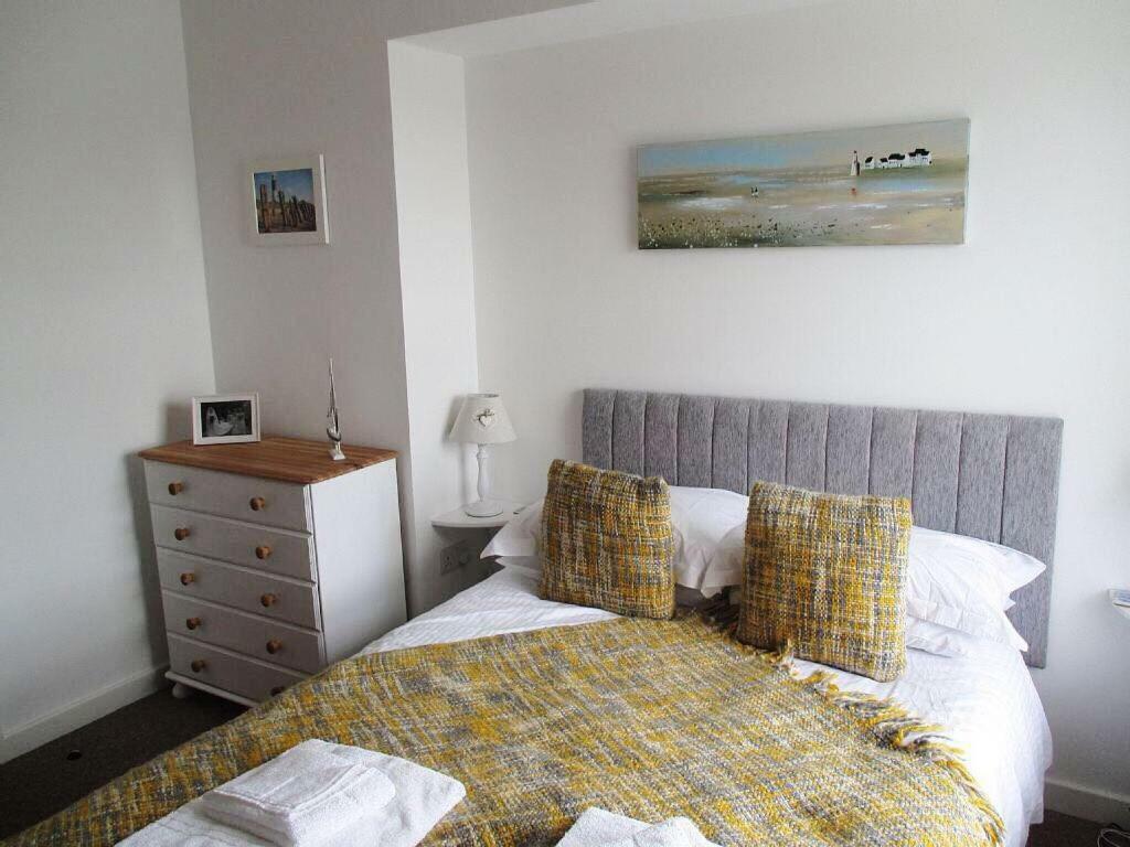 The Bonting Beautiful Three Bed Townhouse Near Harbour And Beach 托基 外观 照片